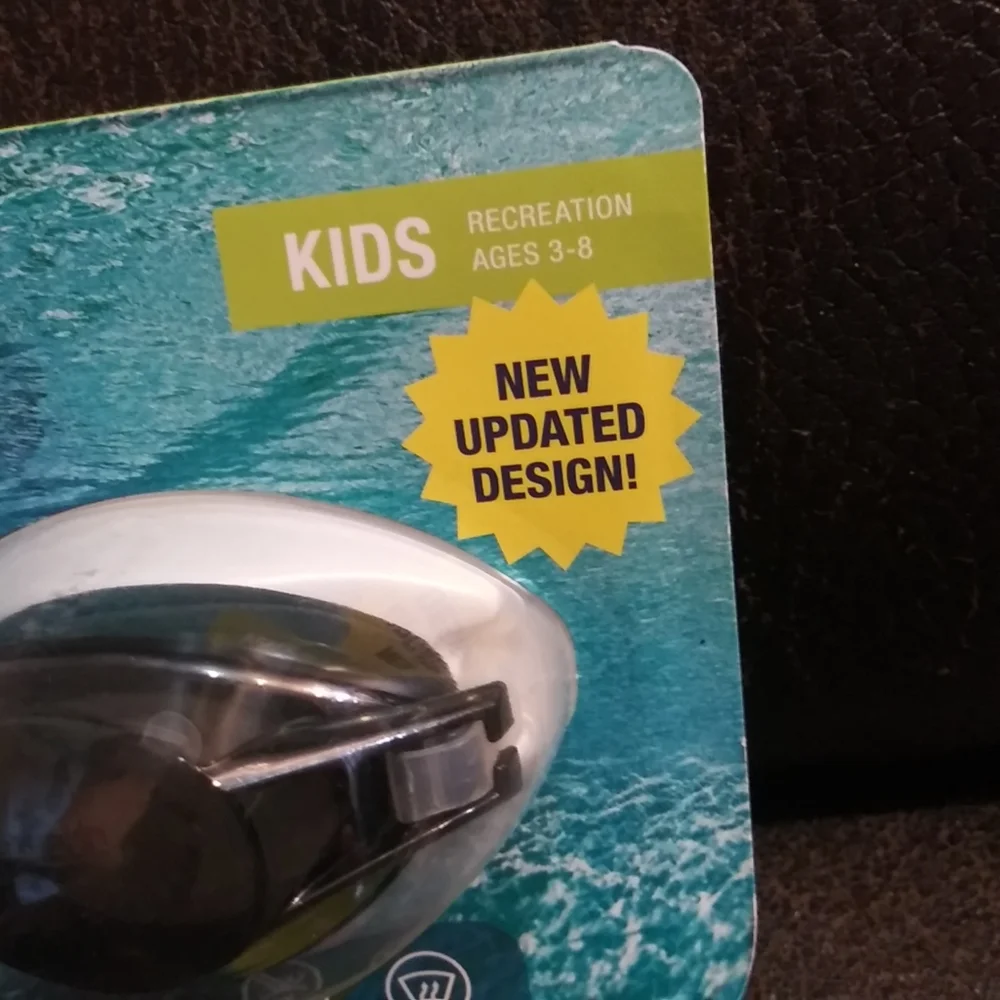 KIDS (Ages 3-8) Speedo Swim Goggles ,BLACK, CLEAR STRAP, Flex Fit CLASSIC UV